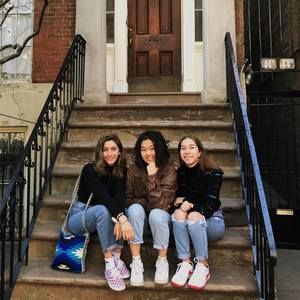 Meet your Posher, Ashley